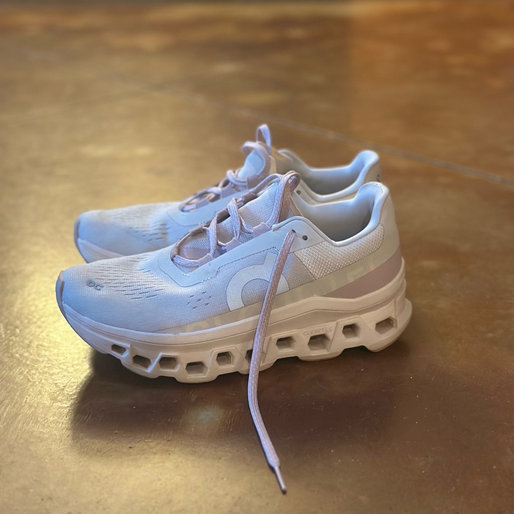 OnCloud Stylish White and Pink Sneakers